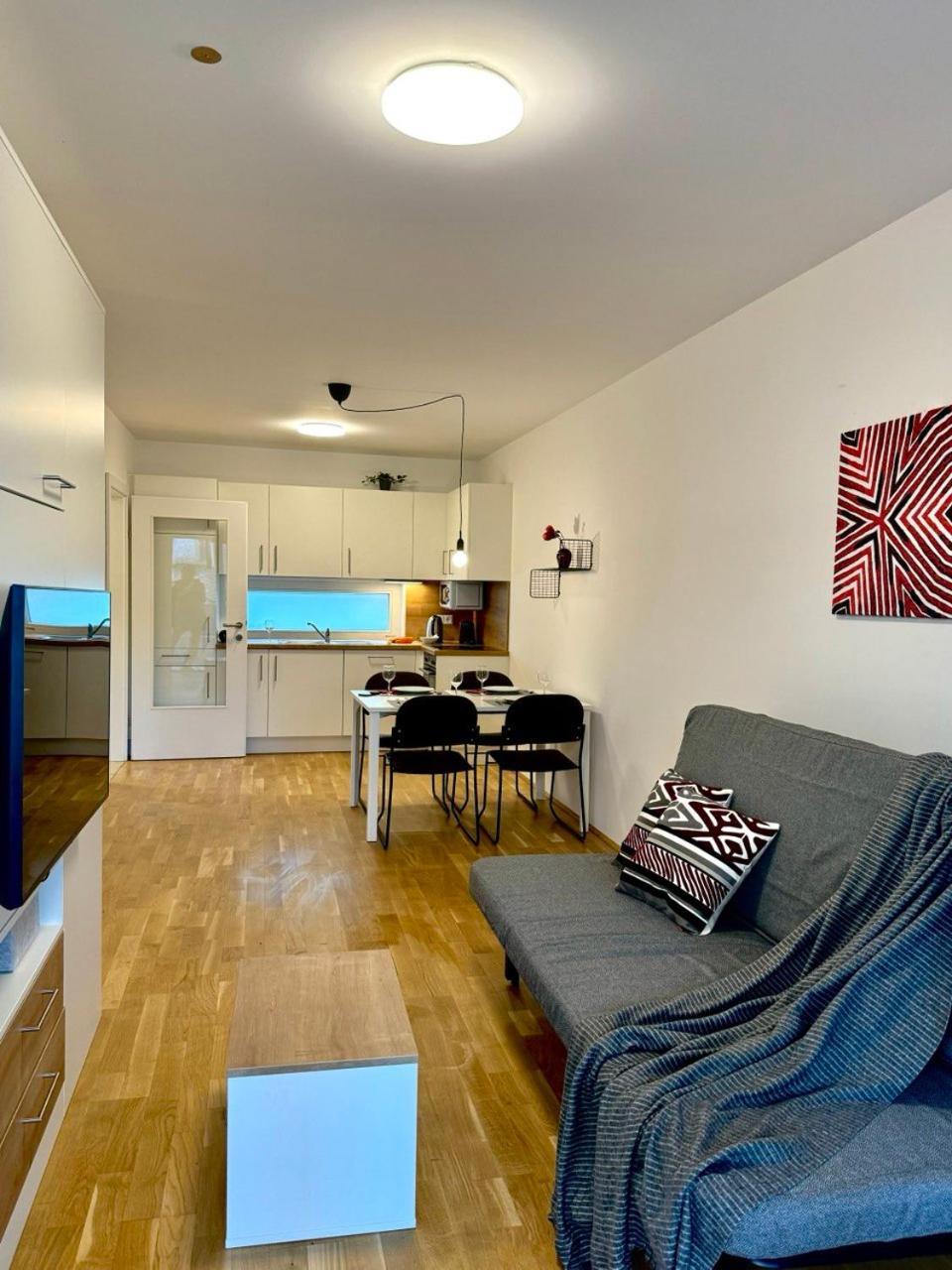 Reload By Bestchoice - Parking - Self Check-In Graz Bagian luar foto